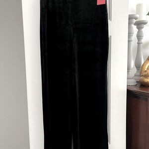 Women’s SPANX velvet pants with slit front at the leg